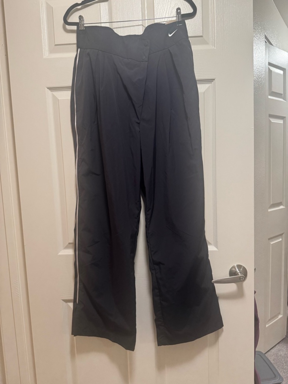 NIKE Asymmetric Waist Water Repellent Pants - Picture 6 of 16